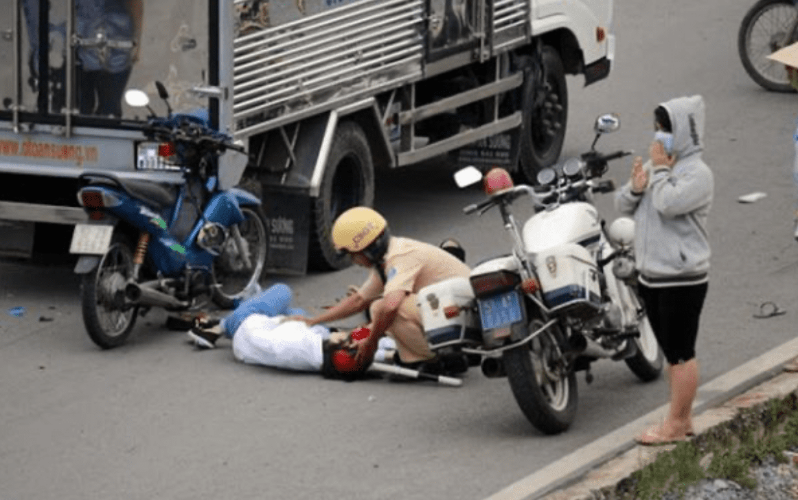 Mơ thấy ô tô đâm chết người là điềm báo gì?