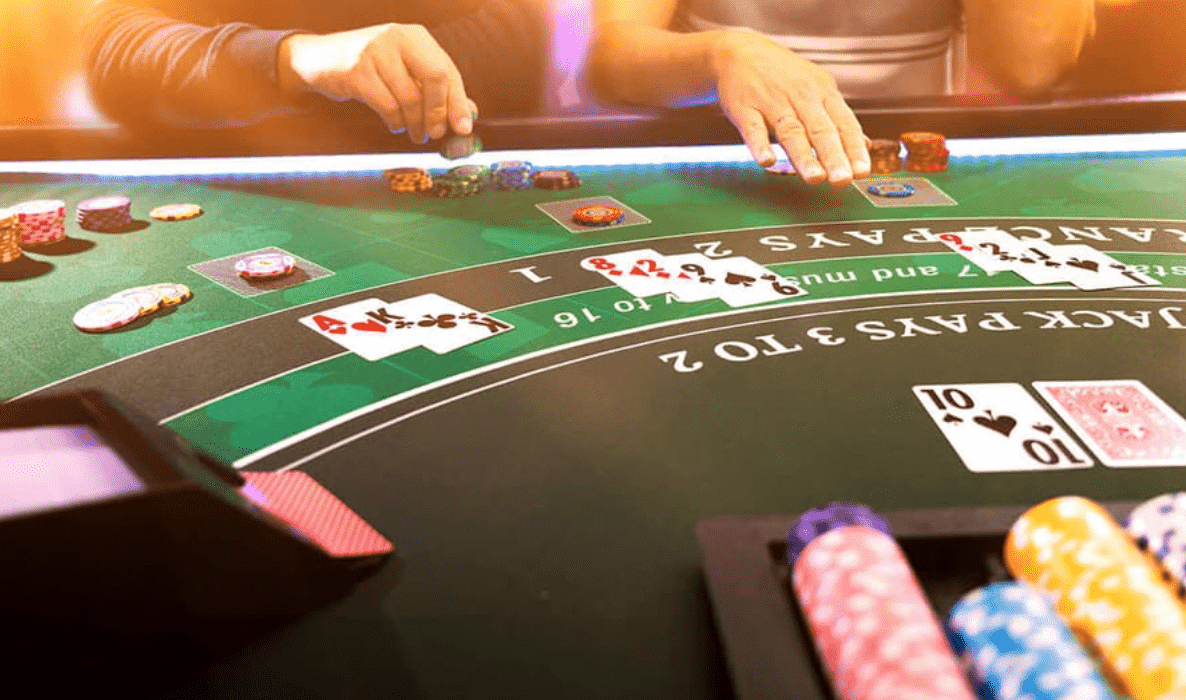 Blackjack - dòng game bài có kiểu tính điểm nhờ vào việc người chơi tự bốc bài Blackjack - dong game bai co kieu tinh diem nho vao viec nguoi choi tu boc bai