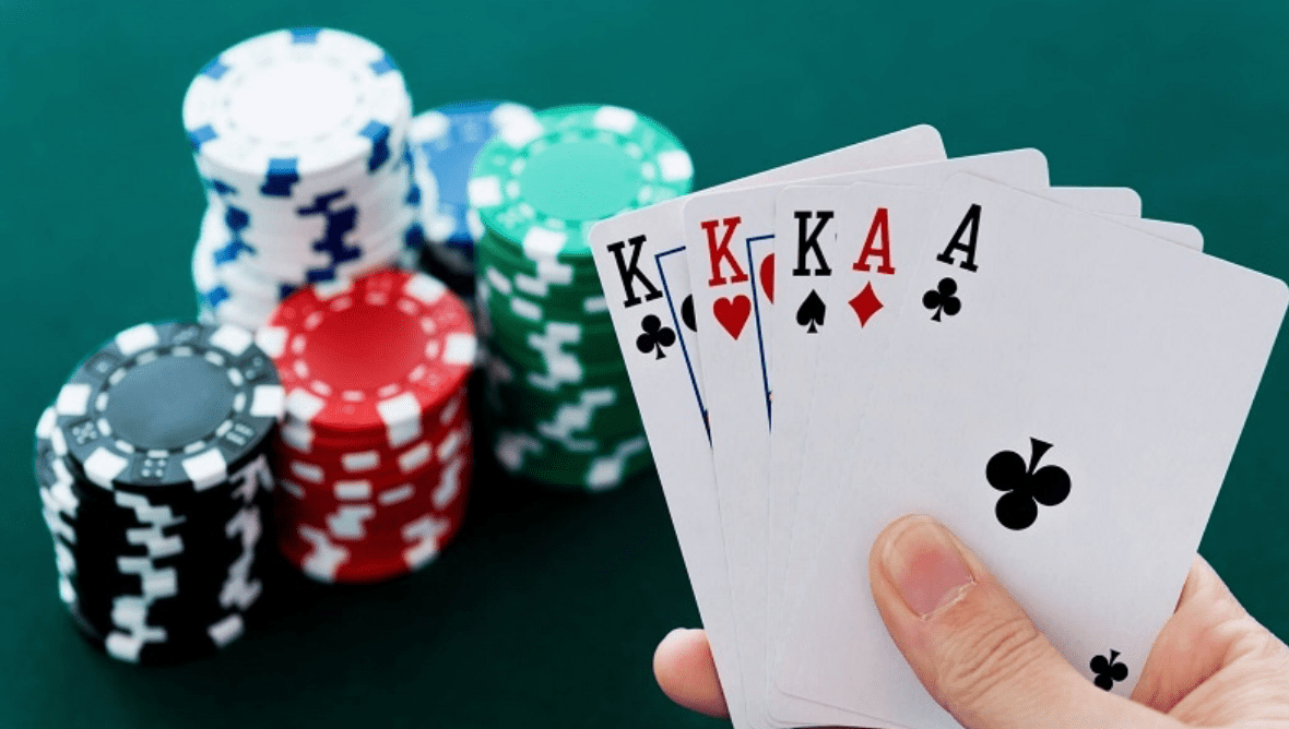 Kinh nghiem tham chien Poker thang lon moi luc moi noi