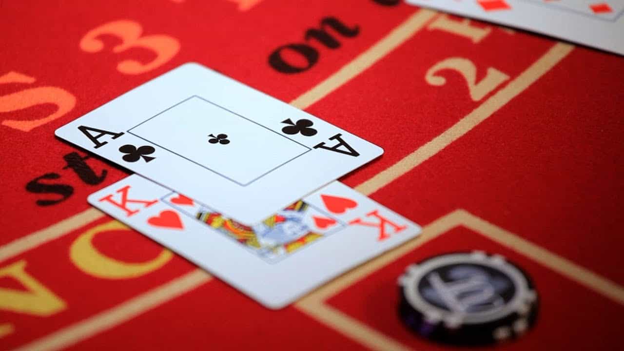 Những điều giúp bạn chơi bài Blackjack hay hơn để luôn biết cách đánh bại nhà cái Nhung dieu giup ban choi bai Blackjack hay hon de luon biet cach danh bai nha cai