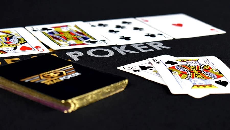Tìm hiểu về các lệnh được dùng và tính năng của nó trong Poker